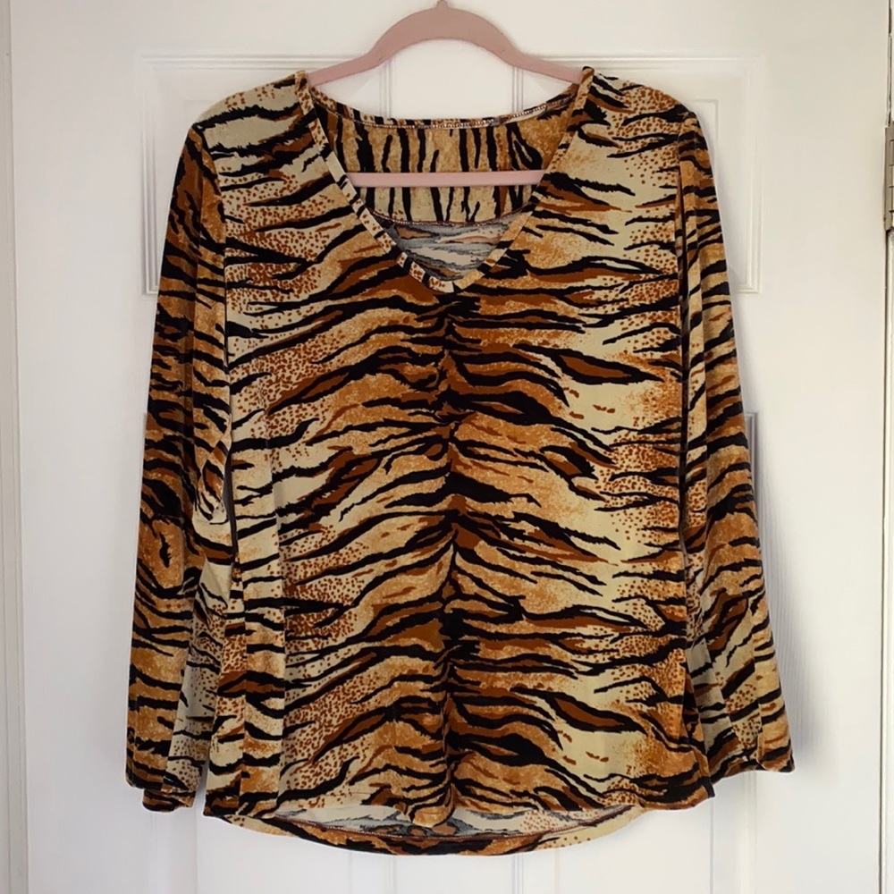 Velvet tiger shirt